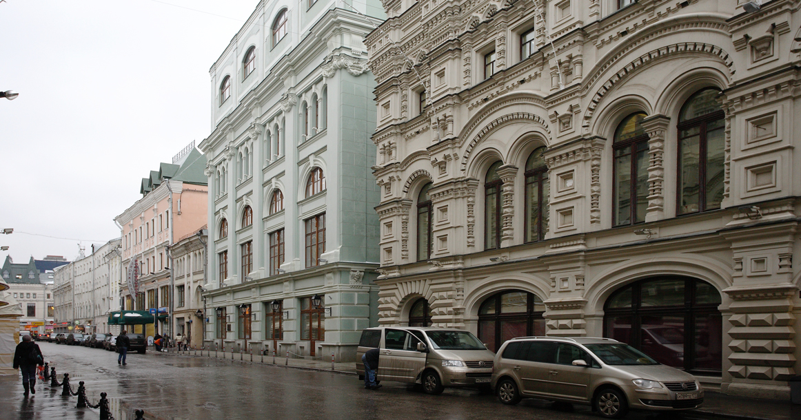Банк «Траст» выставил на торги Мещаниново подворье в Ветошном переулке рядом с ГУМом