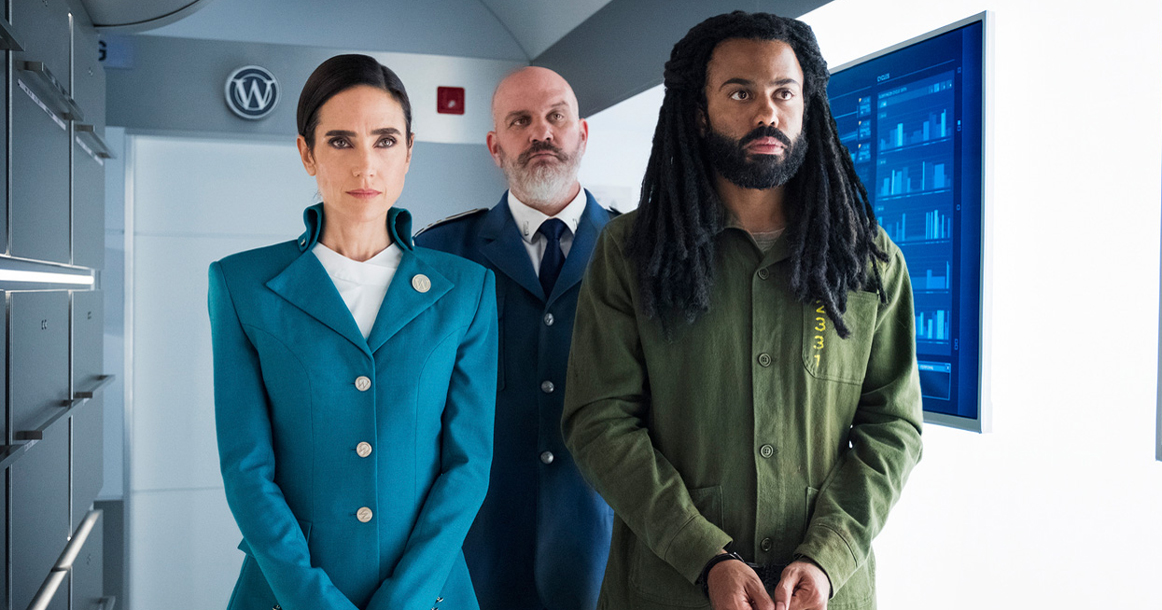 Сериальная версия «Сквозь снег» позволяет подробнее разглядеть общество перед взрывом
