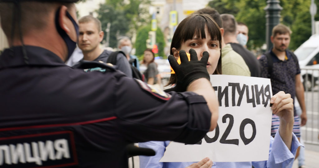 Организаторы сегодняшней акции на Пушкинской площади придумали, как обойти запрет на митинг