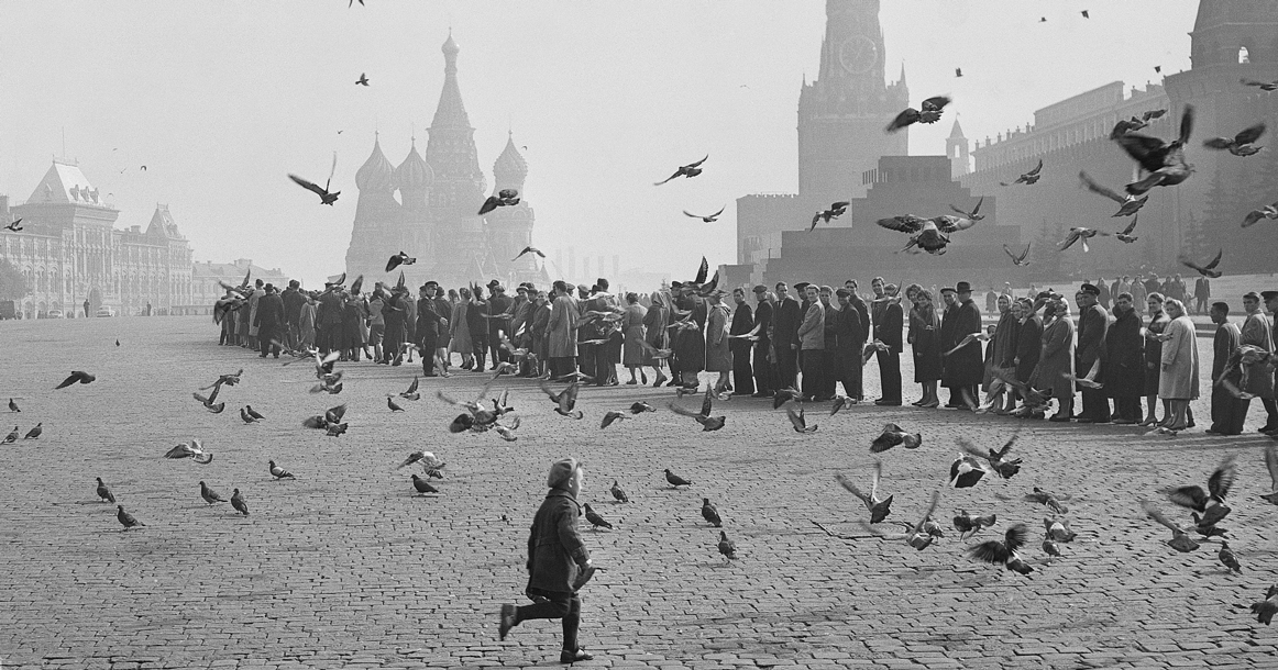 В Центре фотографии братьев Люмьер покажут, как менялась Москва с 1920-х по 1980-е