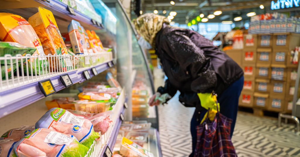 Несмотря ни на что, 57% москвичей отказались покупать продукты онлайн