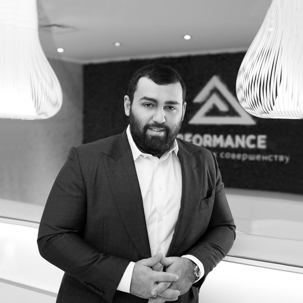 Почему вы должны меня знать: основатель холдинга Performance Group Артур Зеленый