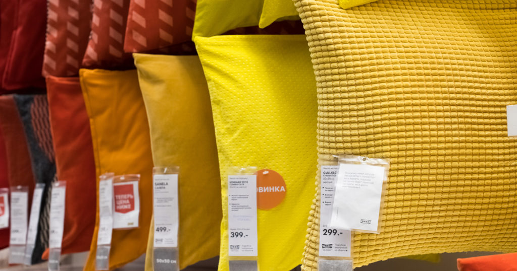 Ikea будет делать одеяла и подушки из собранных в своих московских магазинах пластиковых бутылок