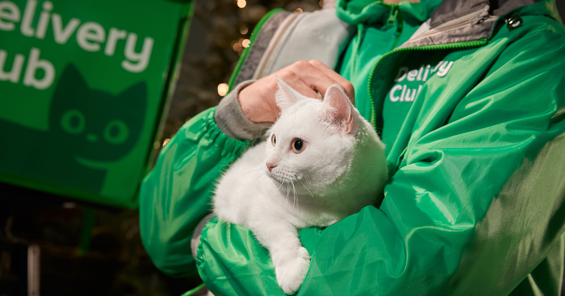 Delivery Club заменил страуса на своем логотипе на кота, чтобы тот прогнал неудачный год Крысы