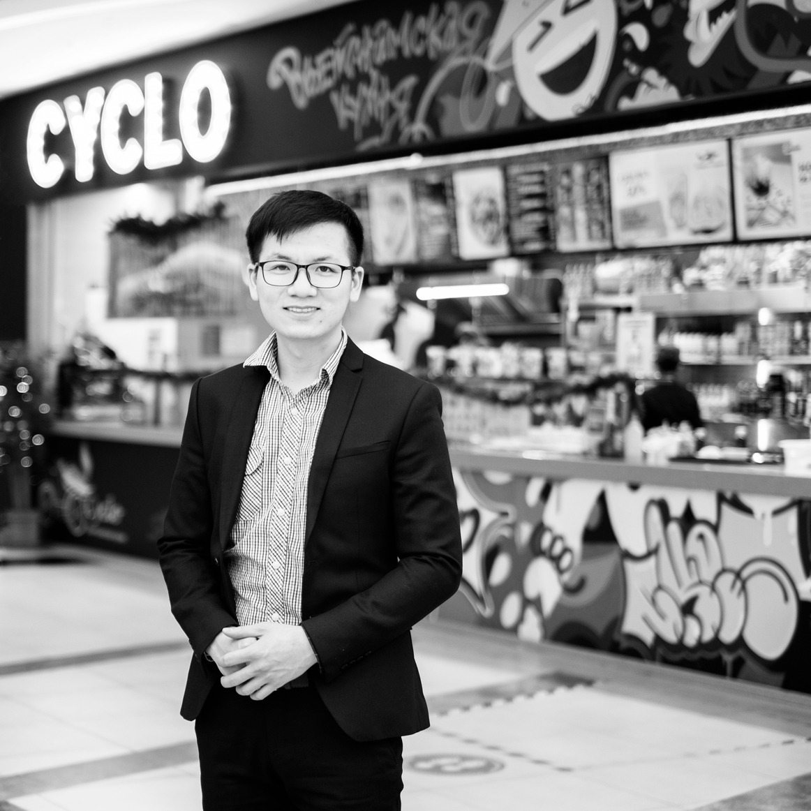 Почему вы должны меня знать: директор вьетнамского кафе Cyclo Чан Фу