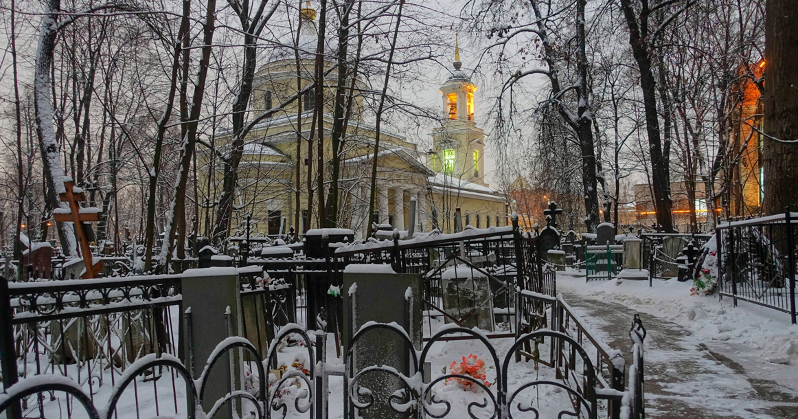 Купцы, московский градоначальник и Децл: прогулка по Пятницкому кладбищу