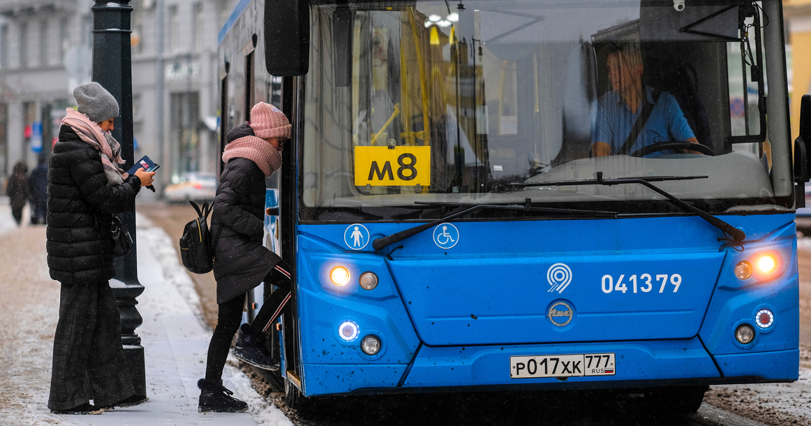 В наземном транспорте наконец-то открывается передняя площадка
