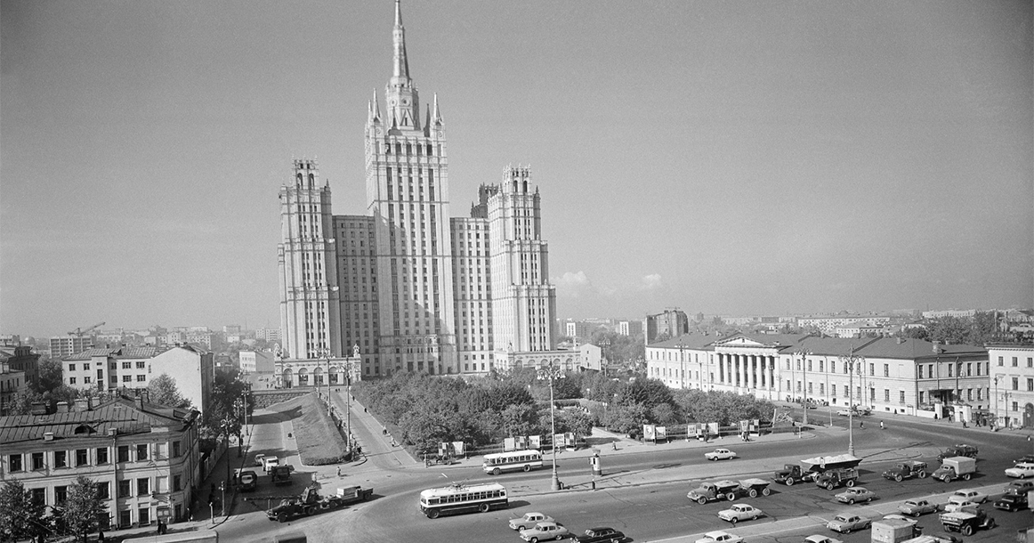 Московская легенда: высотка на Кудринской площади