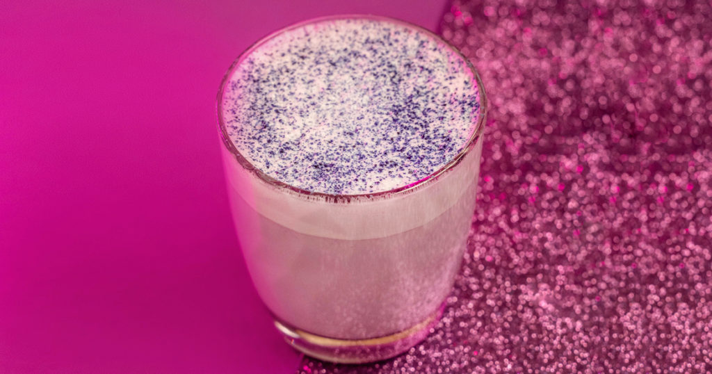 В Latte Bar на Солянке готовят латте без кофеина и даже совсем без кофе
