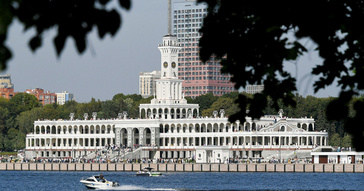 До конца года на Северном речном вокзале появится павильон «Ресторан на воде»