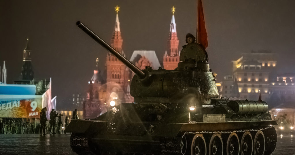 Сегодня репетируют парад: в 21.00 перекроют Тверскую, Моховую, Охотный Ряд и другие улицы