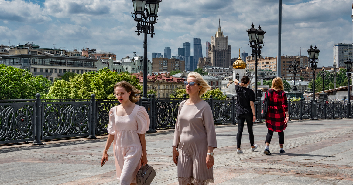 Москвичи меньше довольны качеством жизни, чем лондонцы, но больше — чем дубайцы