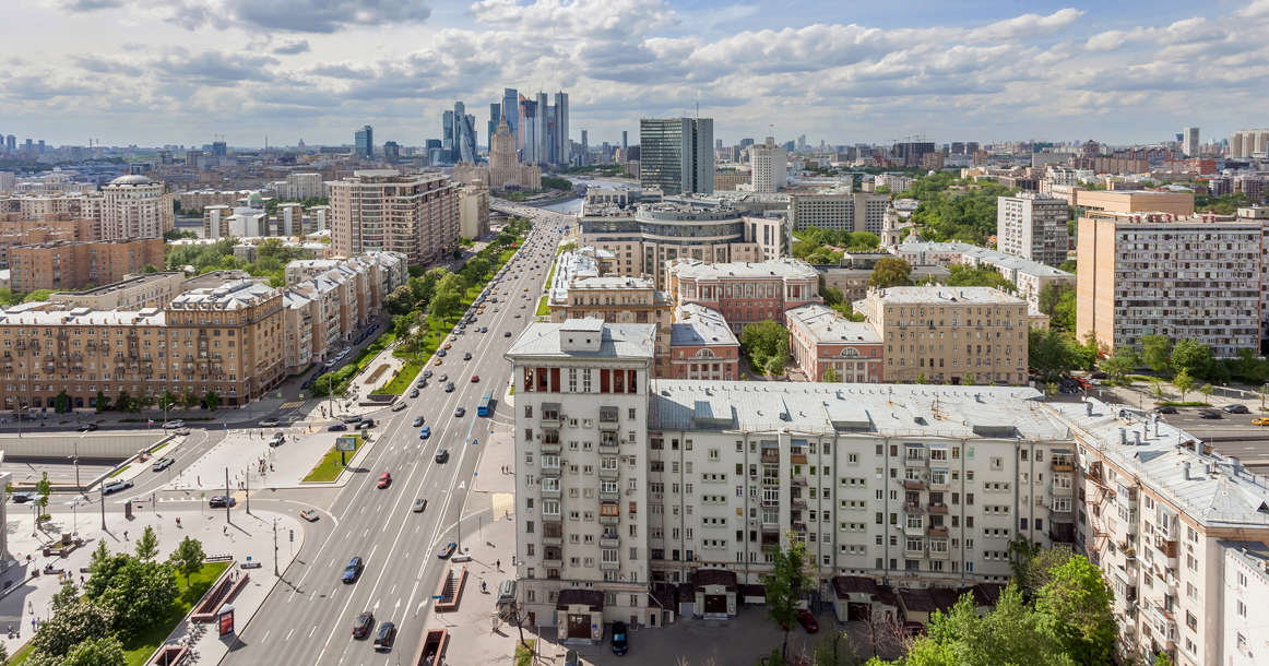 Спрос на вторичное жилье в Москве упадет к концу июля на 35%