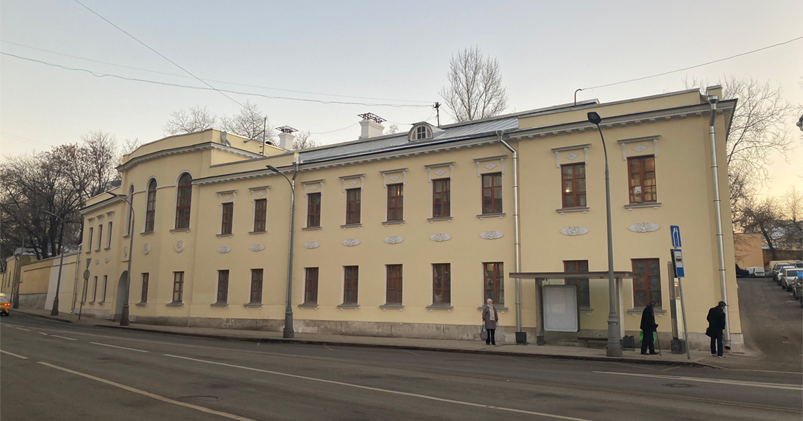 Дом недели: здание филиала Библиотеки иностранной литературы на Николоямской
