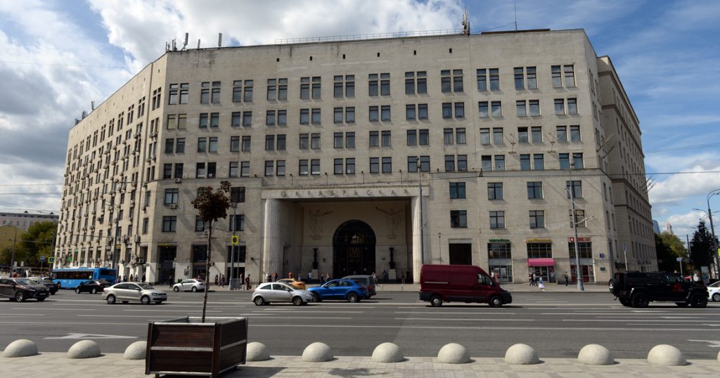 Гостиницу «Варшава» на «Октябрьской» перестроят под апартаменты