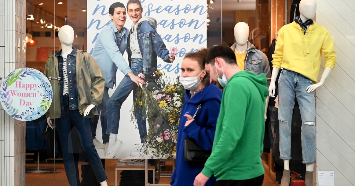 Мэрия хочет получить доступ к камерам наблюдения ТЦ, чтобы следить за масками