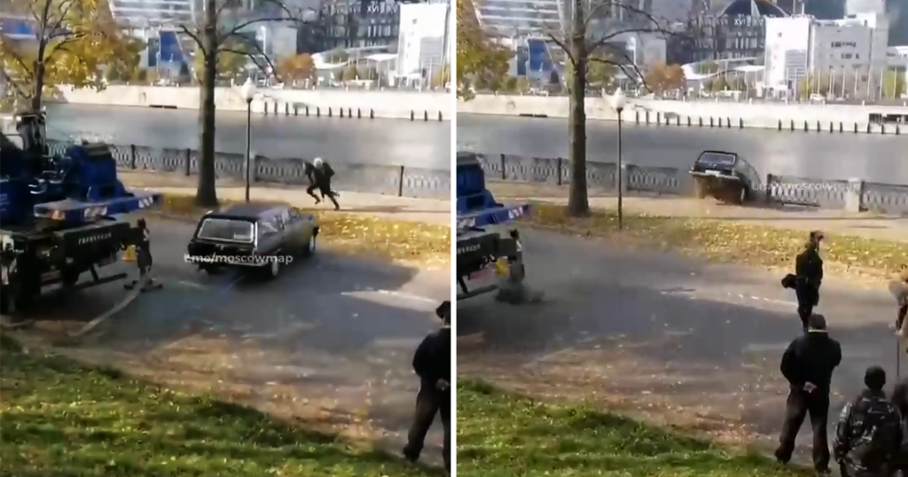 Киношники случайно утопили «Волгу» в Москве-реке
