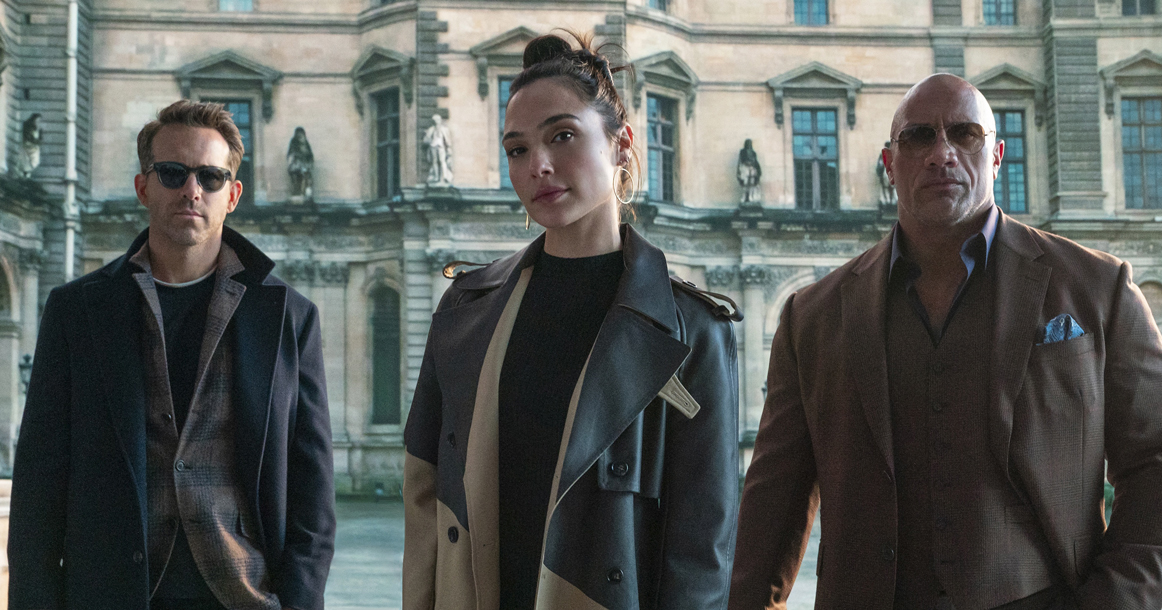 Не помогли даже деньги: плюсы и минусы самого дорогого фильма Netflix «Красное уведомление»