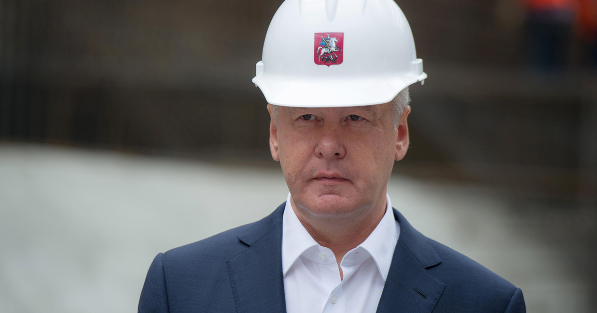Собянин выступил против мигрантов на стройках