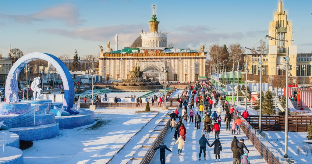 В Москве до конца года будет морозно: самое время достать коньки и отправиться на каток   
