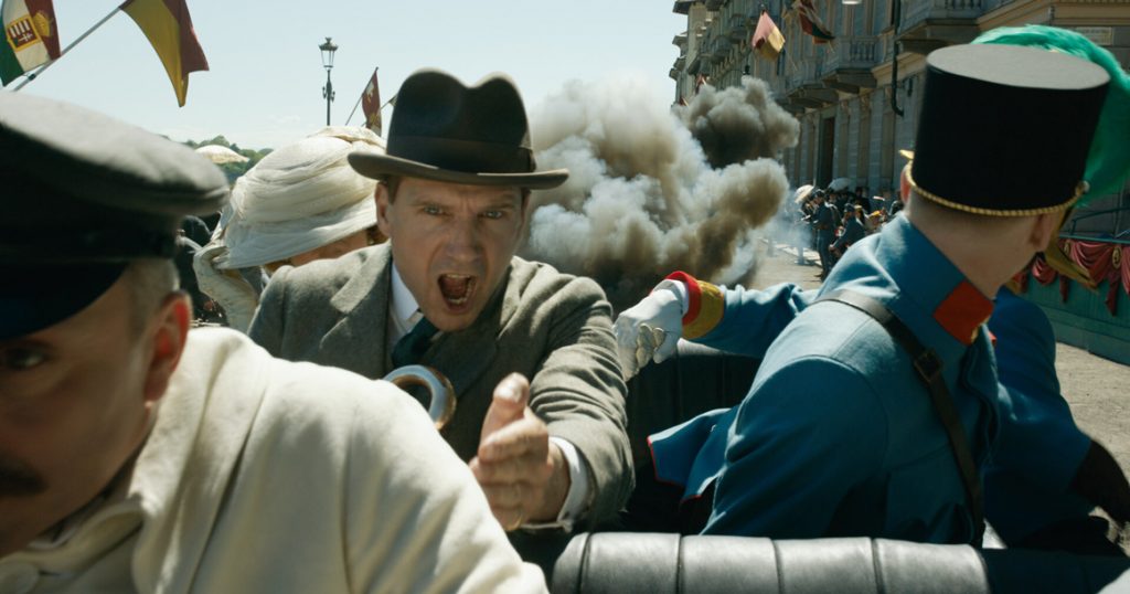 Главные скрепы британского патриотизма в «King’s Man: Начало» — хороший крой и Рэйф Файнс