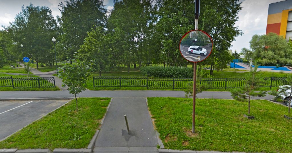 На общественные обсуждения по застройке в Крылатском позвали «жителей» пустыря