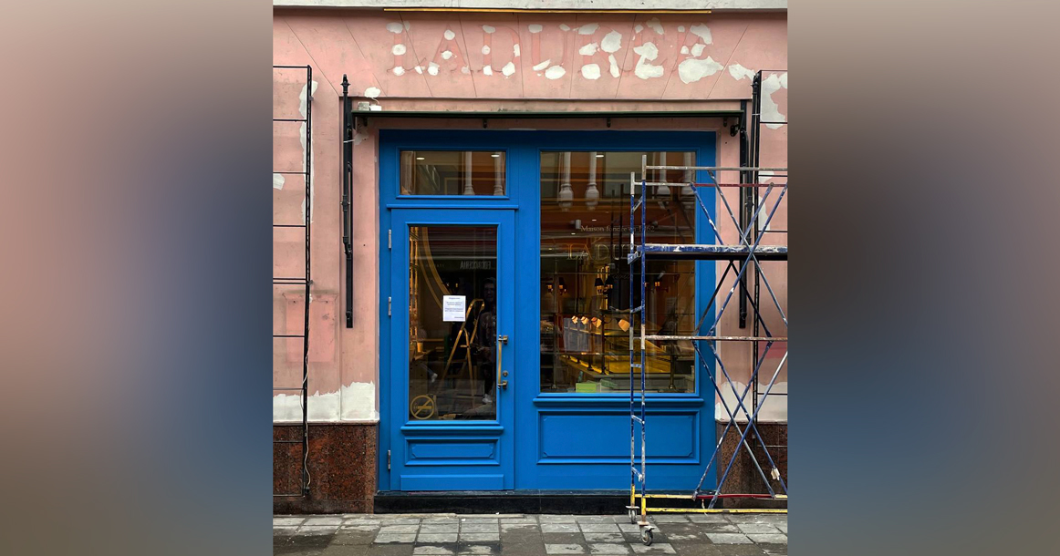 На месте закрывшихся Ladurée откроется новая сеть французских кафе — Café de Paris