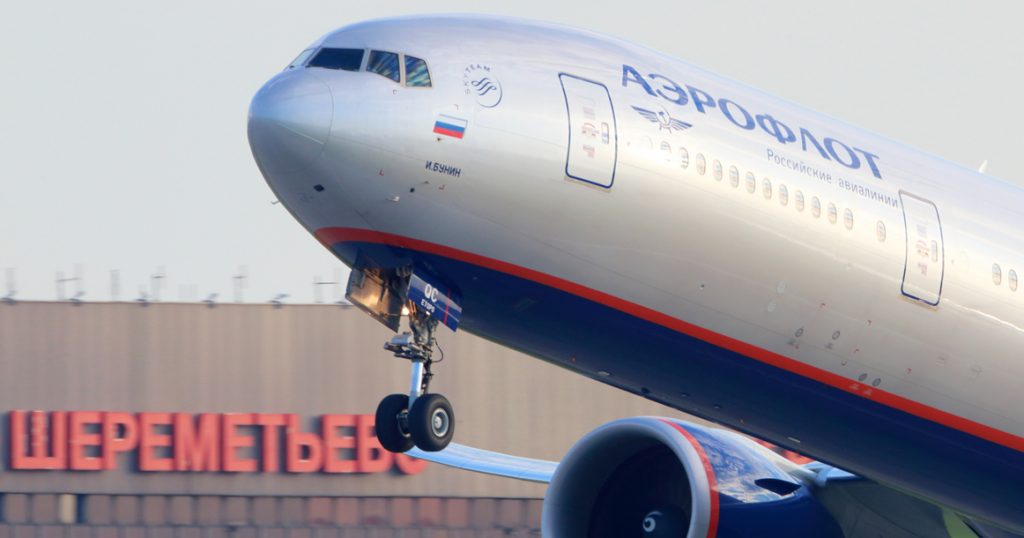 «Аэрофлот» объявил, что снизит цены на билеты на 30–35% с конца апреля