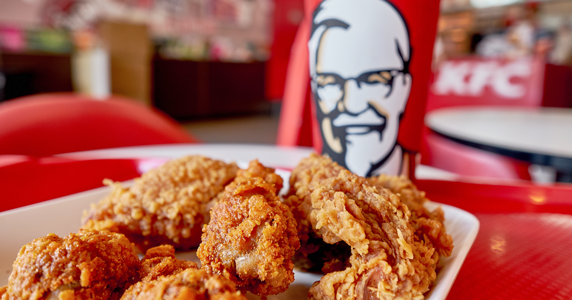 KFC и бургерная Тимати получили гранты на замещение иностранного фастфуда вслед за «Теремком»