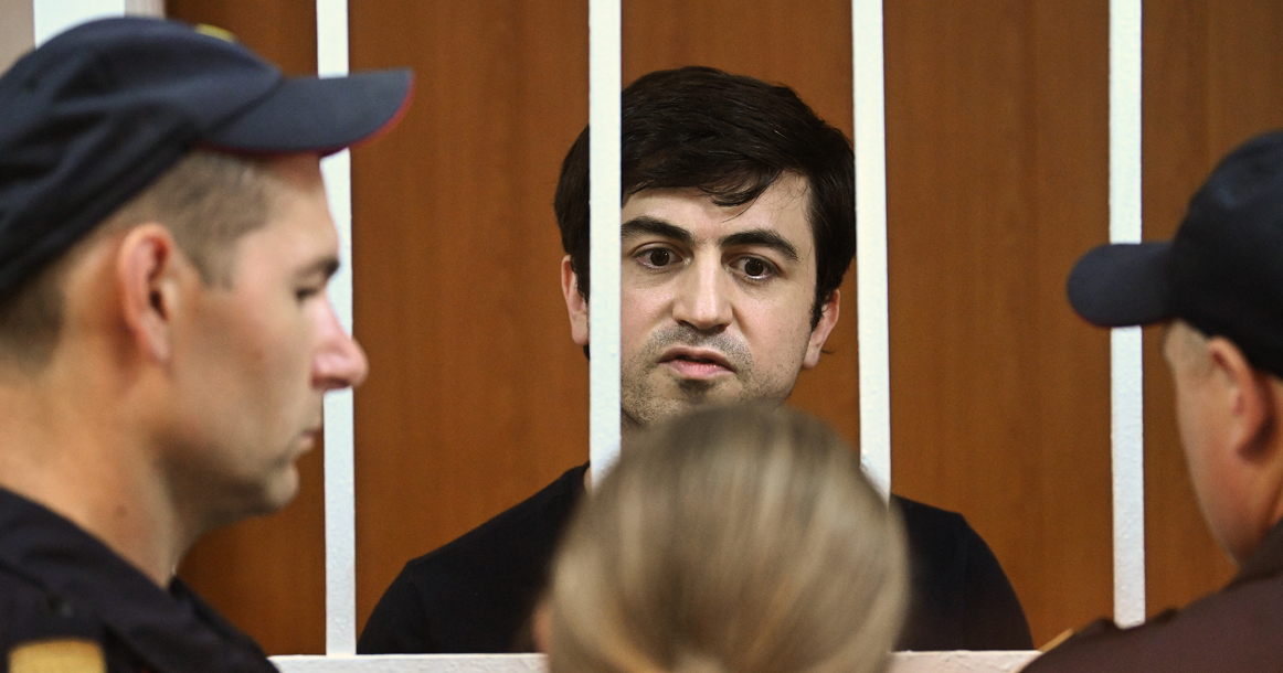 Замглавы «Аэрофлота» Владимиру Александрову дали семь лет колонии за крупное мошенничество