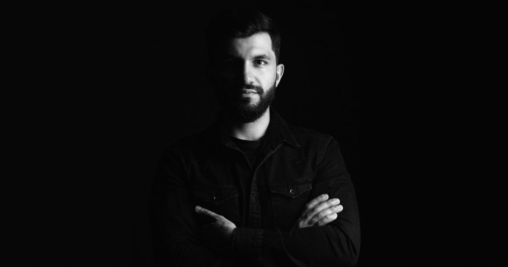 «Молодые более мобильны, свободны и стоят дешевле» — архитектор Карен Билян