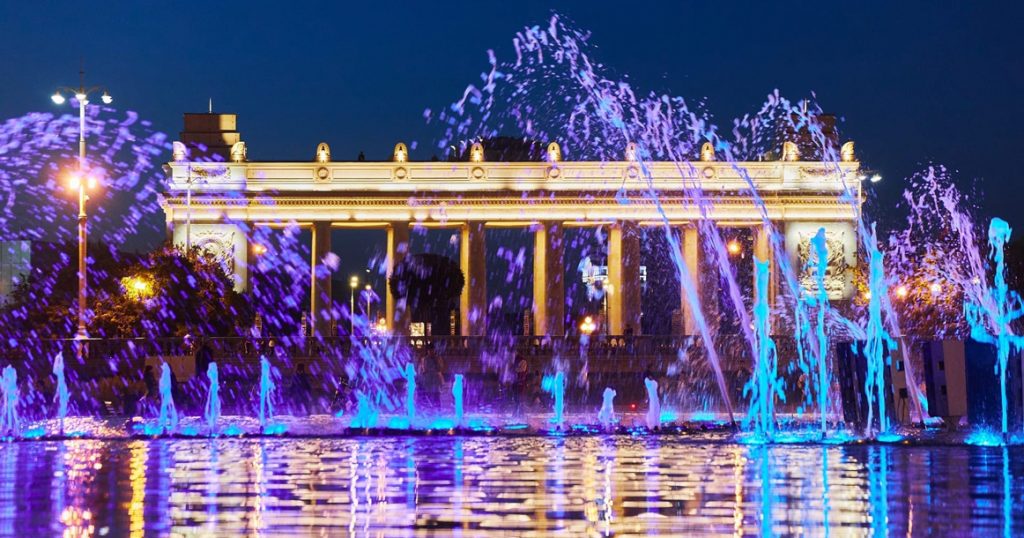 В ночь с 30 на 31 июля можно будет поспать на арке в парке Горького