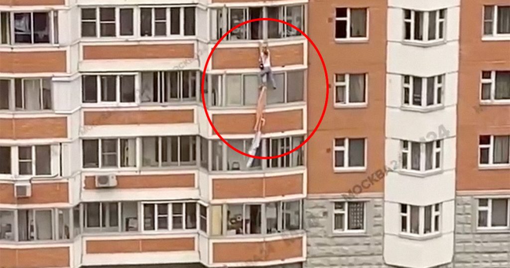 В Косино женщина упала с 5-го этажа, пытаясь спуститься по веревке из белья, а затем ушла