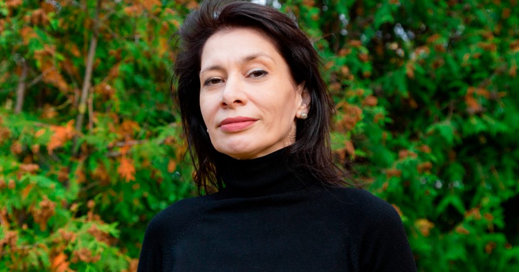 «Когда сползание вниз медленное, люди успевают адаптироваться» — экономист Луиза Акиева