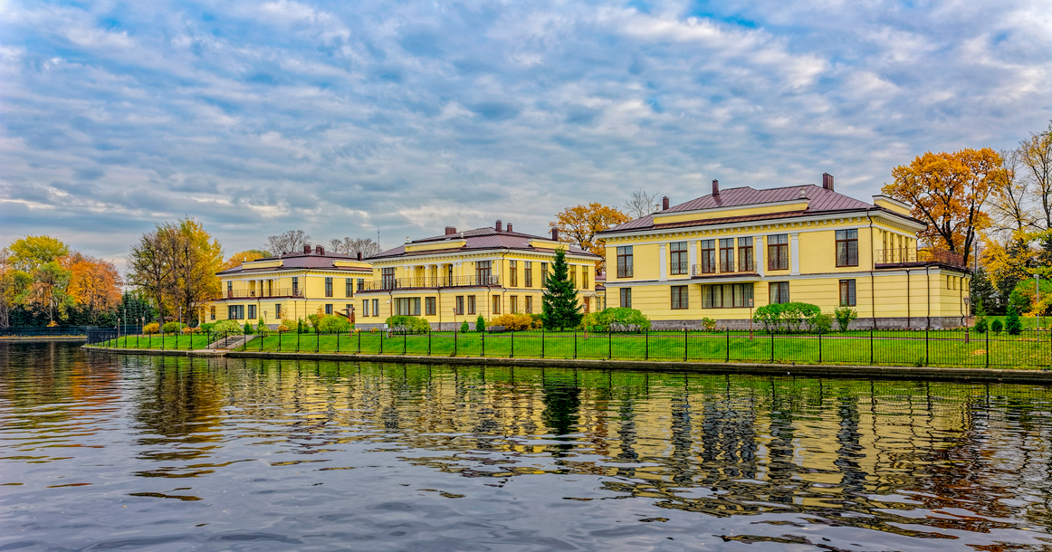Петербург обогнал Москву по средней стоимости загородного дома — 35 млн рублей