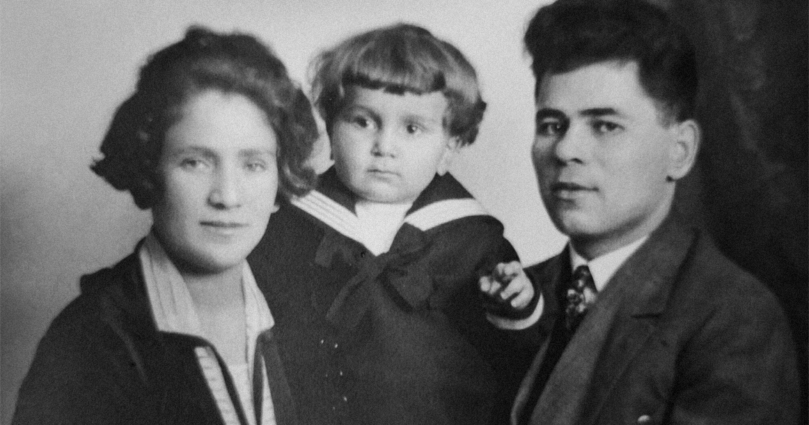 «С 1936-го разрешили ставить елку на Новый год» — 96-летний Лев Москвин о сталинской Москве