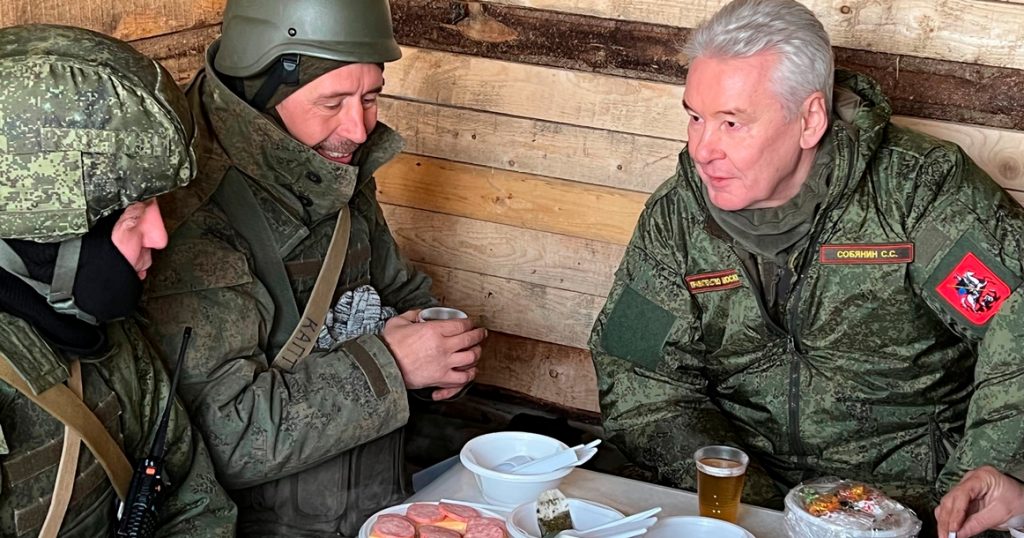Сергей Собянин съездил на линию обороны