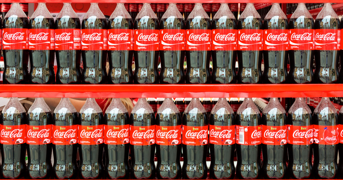 В двух магазинах «Светофор» продают «оригинальную» Coca-Cola со свежей датой розлива