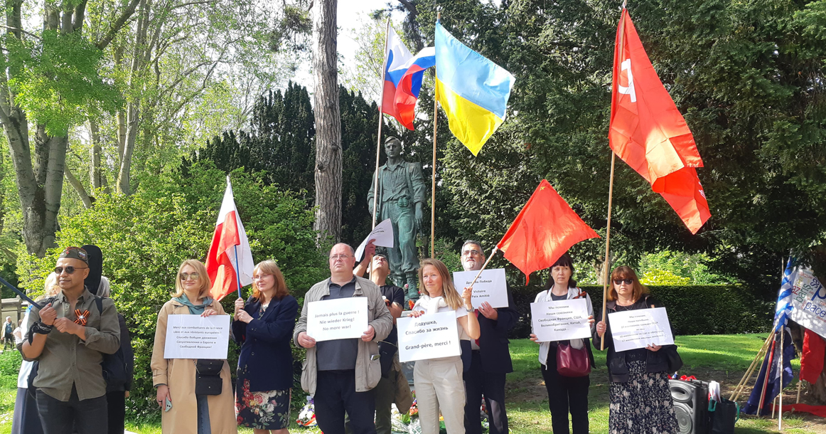Как русские парижане учатся помогать друг другу в эмиграции