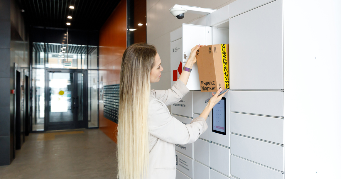Постаматы в подъездах московских домов: как доступность становится «тапочковой»