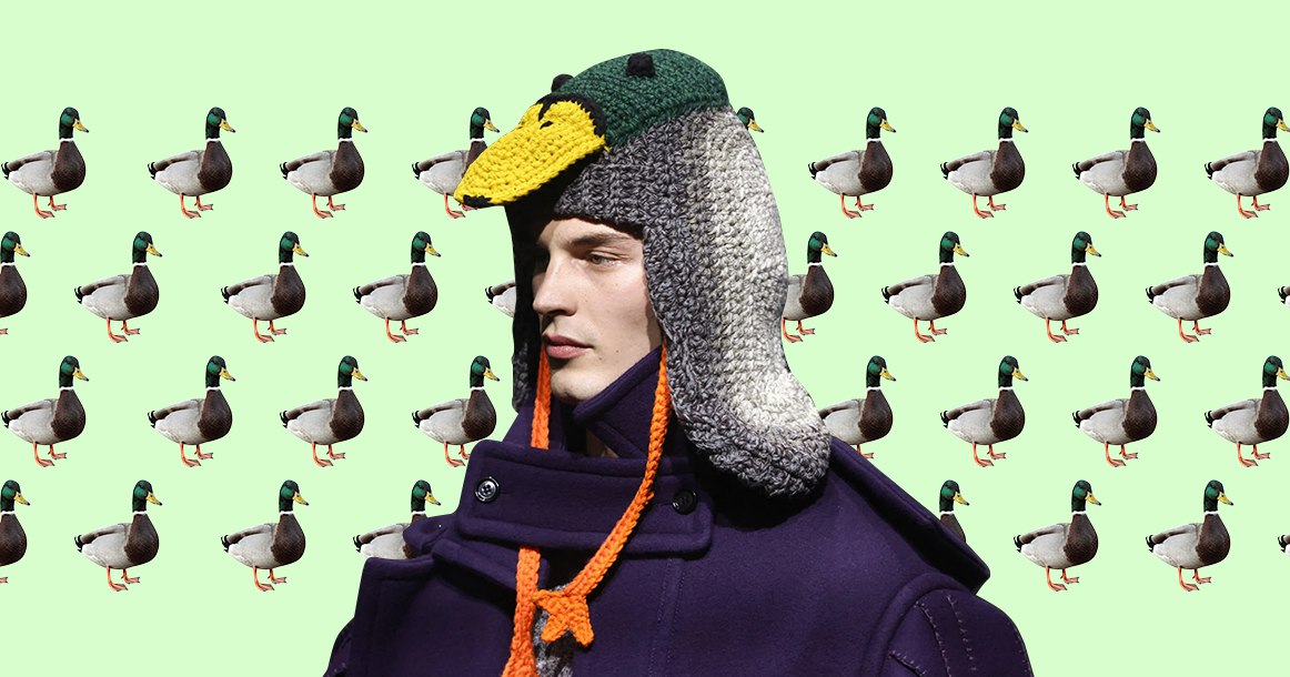 Вещь недели: шапка-селезень Burberry