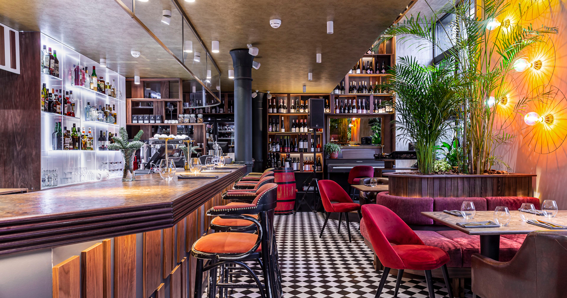 Russian Wine Bar&Shop не растерял при переезде на Балчуг репутацию пропагандиста нашего вина