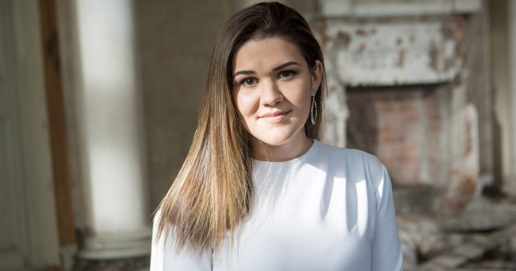 Это мой город: певица Дина Гарипова