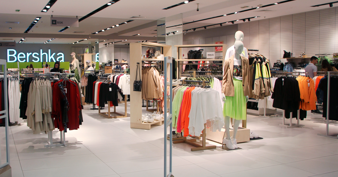 Магазины Bershka откроются в апреле под названием Ecru
