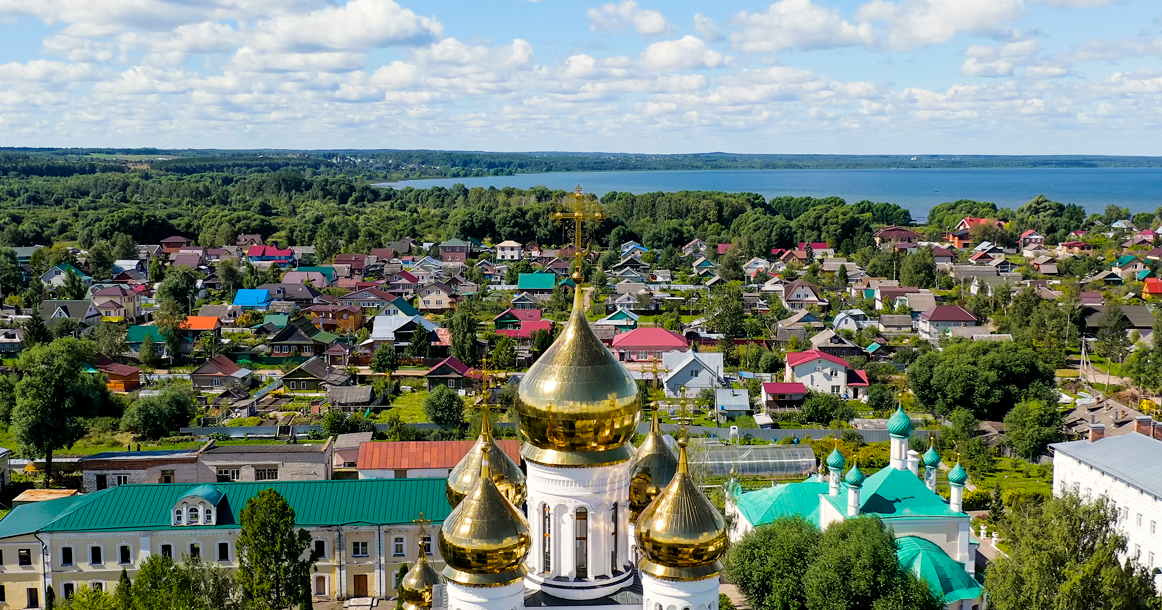 «Москвич за МКАДом»: в Переславль-Залесский за музеем хитростей и мороженым из селедки
