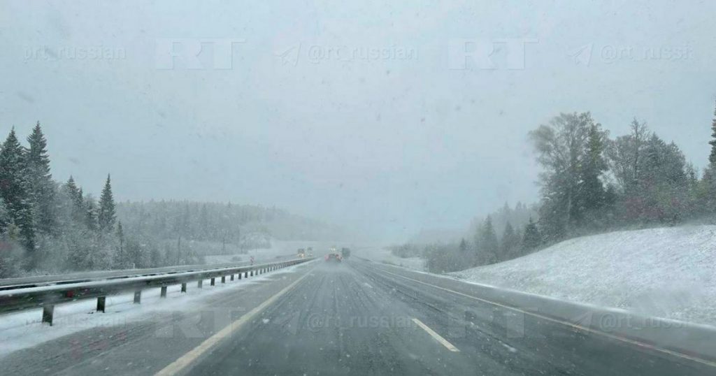 У границ Москвы выпал снег