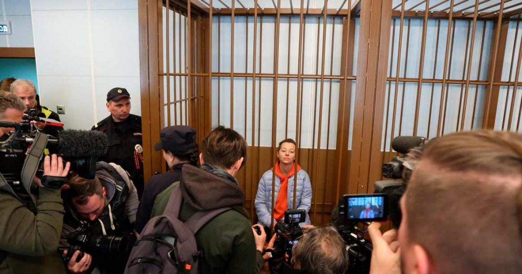Московский суд отправил режиссера Евгению Беркович в СИЗО на два месяца