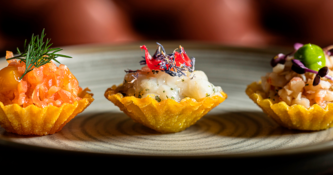 В по-хорошему буржуазном Trinity Cocktail Club на Мясницкой кормят смелым набором тапас