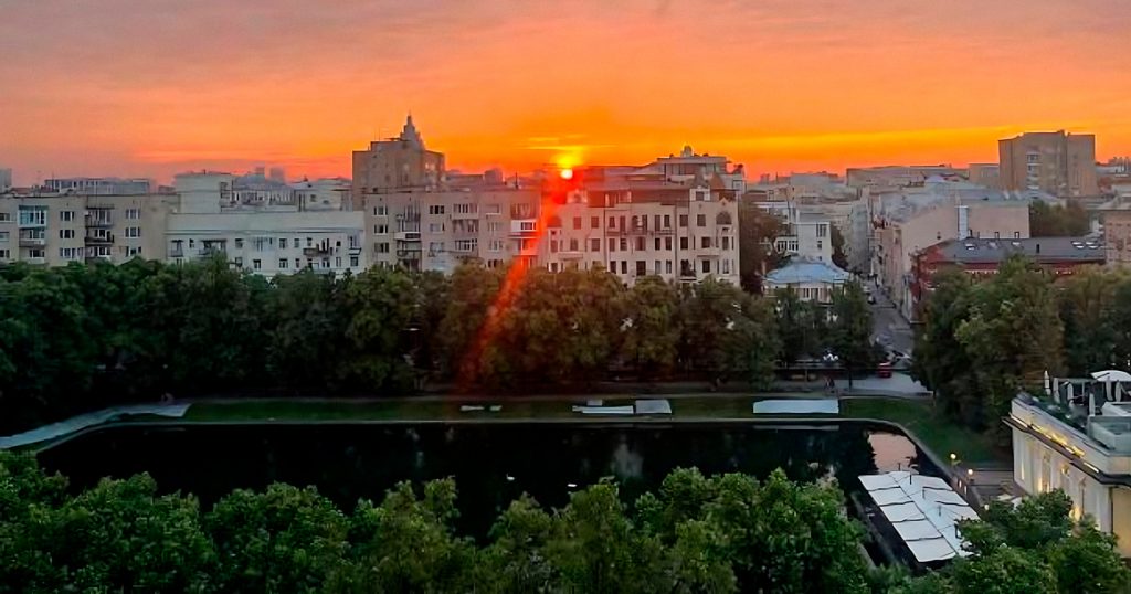 Вид из моего окна: на Патриаршие пруды