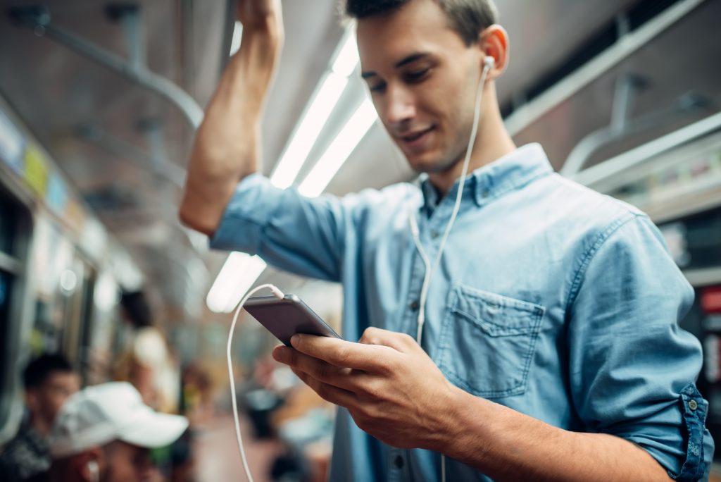 В сторону 4G: как улучшается качество мобильного интернета в столичной подземке